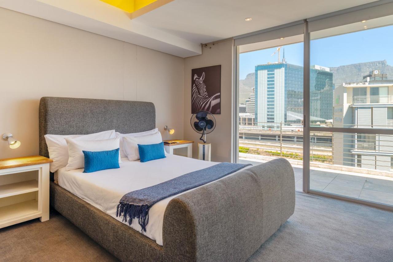 Apartment V&a Waterfront Luxury By Mcstay